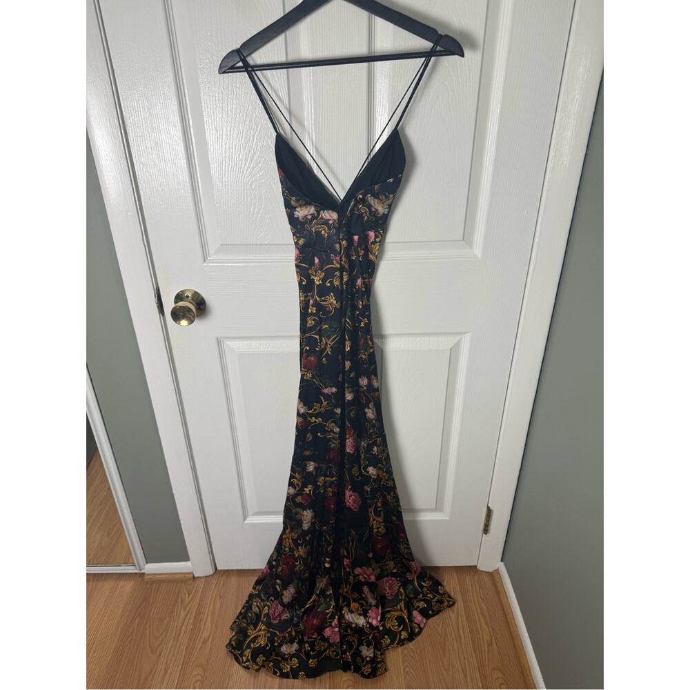 Alice + Olivia Milta Mermaid Slip Dress in Evermore Floral 0 - Picture 7 of 15